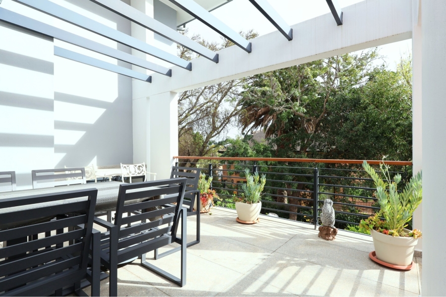 3 Bedroom Property for Sale in Stuarts Hill Western Cape